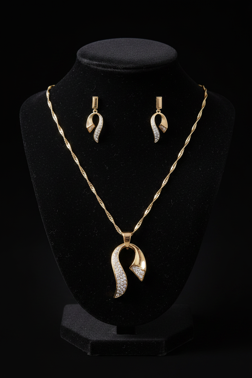 Collier Plaqué Or N°33 — PERLE ROSE